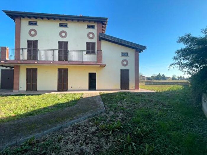 Casa con 6 locali in vendita in Via SantAntonio, Bereguardo