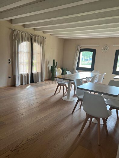 Casa con 10 locali in affitto in Mestrino Villa con Barchessa con Destinazione dUso Uffici Rif, Mestrino