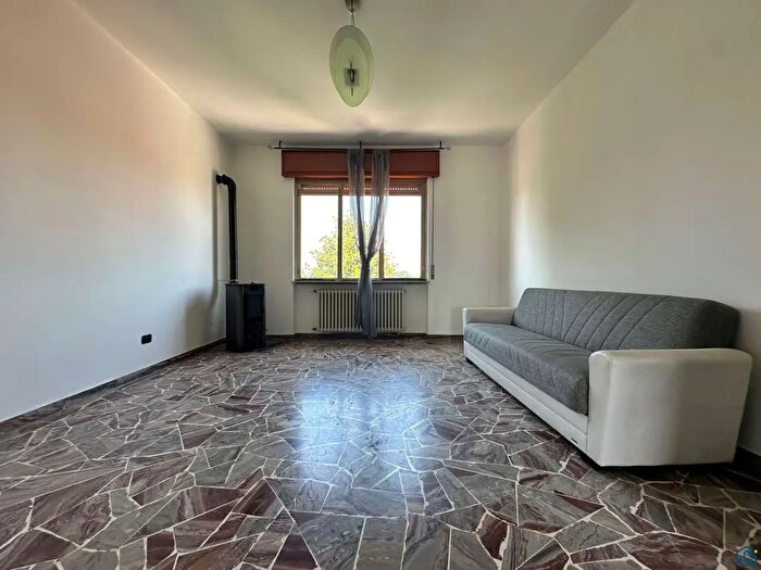 Appartamento trilocale in vendita in Via Monte Cervino, Buscate