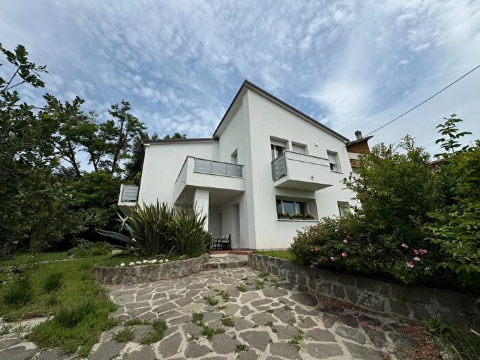 Casa con 5 locali in vendita in Via Europa, Este