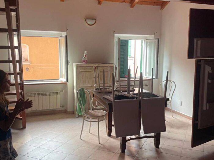 Appartamento quadrilocale in affitto in Via Fratelli Cairoli, Centro, Varazze