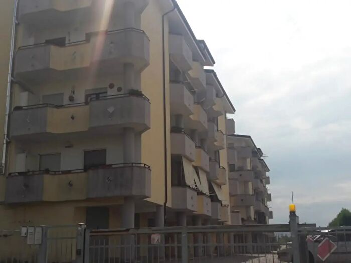 Appartamento quadrilocale in vendita in Via Gen Carlo Alberto dalla Chiesa, Rose