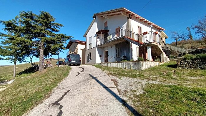 Casa con 8 locali in vendita in Via Nazionale Castiglione dei Pepoli, Castiglione Dei Pepoli