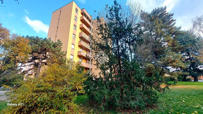 Appartamento quadrilocale in vendita in Appartamento Via Fratelli Rosselli, Settimo Milanese