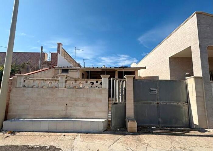 Casa quadrilocale in vendita in Strada, Lizzano