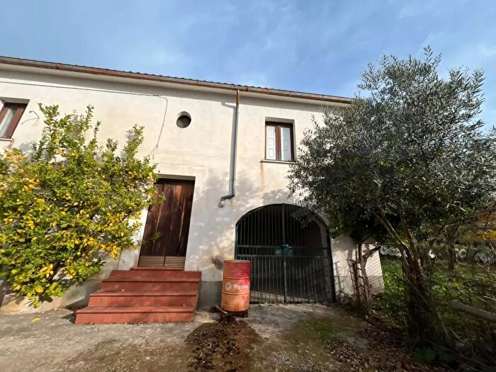 Casa trilocale in vendita in Via Melopiano Snc, SantAngelo DAlife