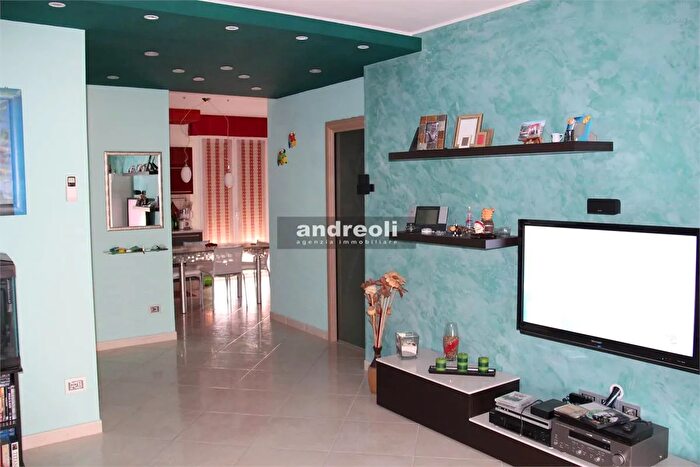 Appartamento con 5 locali in vendita in Maiolati Spontini