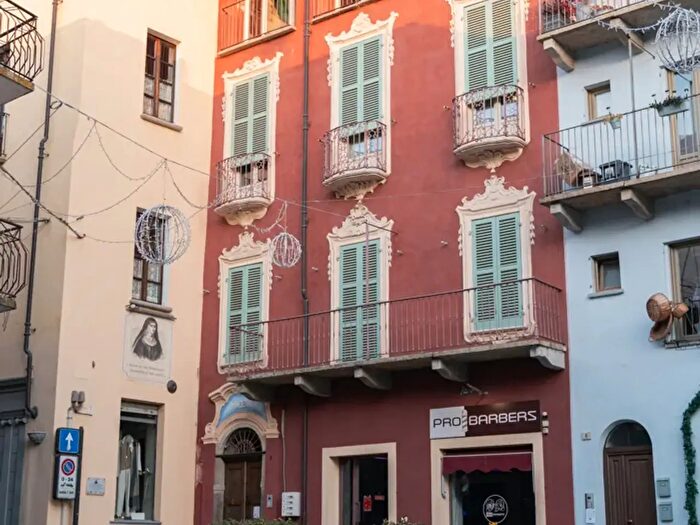 Appartamento quadrilocale in vendita in Piazza Sclopis, Giaveno