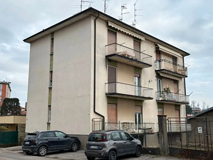 Case in Vendita e in Affitto - 2