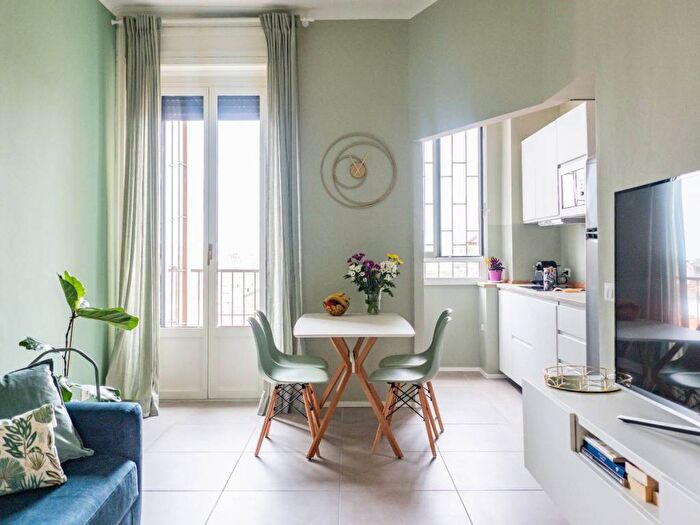 Appartamento trilocale in affitto in Viale Lazio, Cadore, Milano