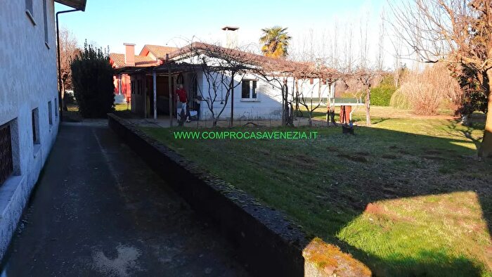 Casa con 6 locali in vendita in Comune di Preganziol, Preganziol