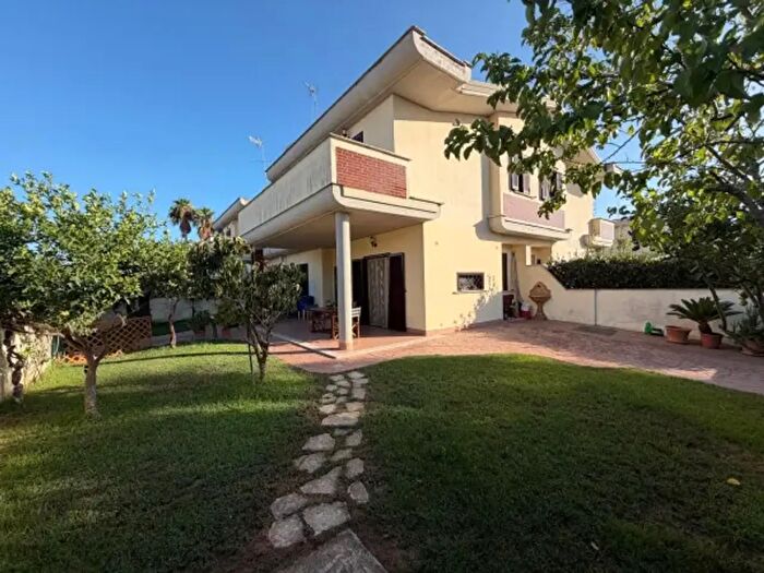 Casa con 5 locali in vendita in Via Miglioramento, Anzio