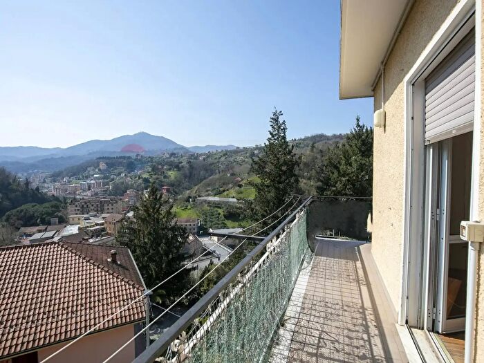 Appartamento con 6 locali in vendita in Via Chiocchetti B, Serra Ricco