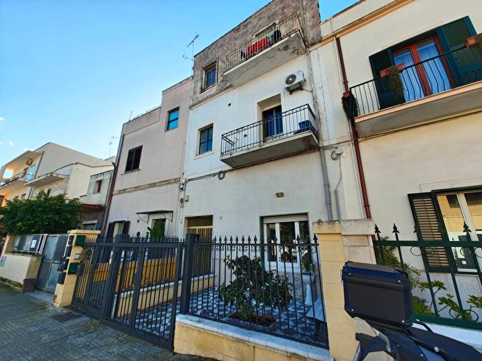 Appartamento trilocale in affitto in Via Adriatica, Santa Rosa, Lecce