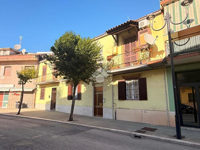 Appartamento trilocale in vendita in Via Galileo Galilei, Aprilia