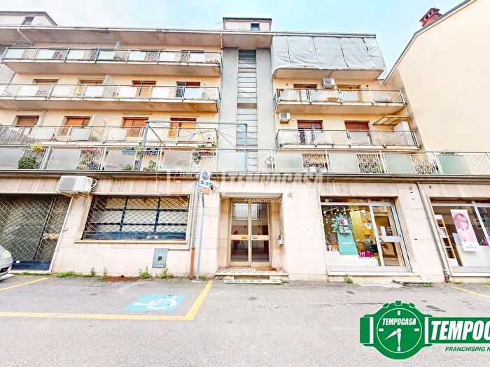 Appartamento bilocale in vendita in Vicolo Massimo del Pero, Valenza