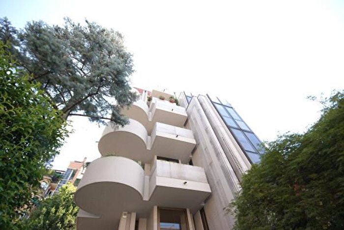 Appartamento con 6 locali in affitto in Via Niccolò Jommelli, Milano