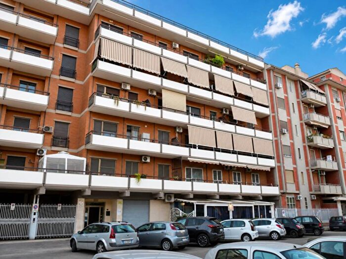 Appartamento quadrilocale in affitto in Via Pasquale Manerba, Macchia Gialla Ordona Sud, Foggia