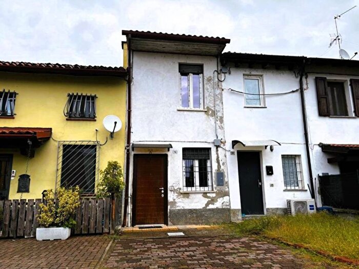 Casa bilocale in affitto in Via Mazzini, Centro, Linarolo