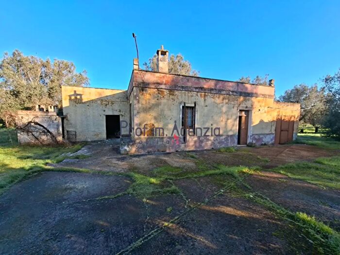 Casa con 7 locali in vendita in San Michele Salentino