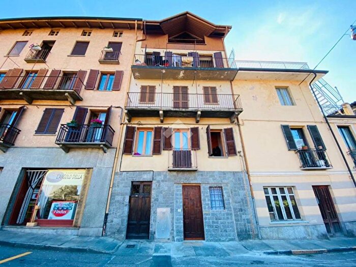 Appartamento quadrilocale in affitto in Via umberto i, Lanzo Torinese