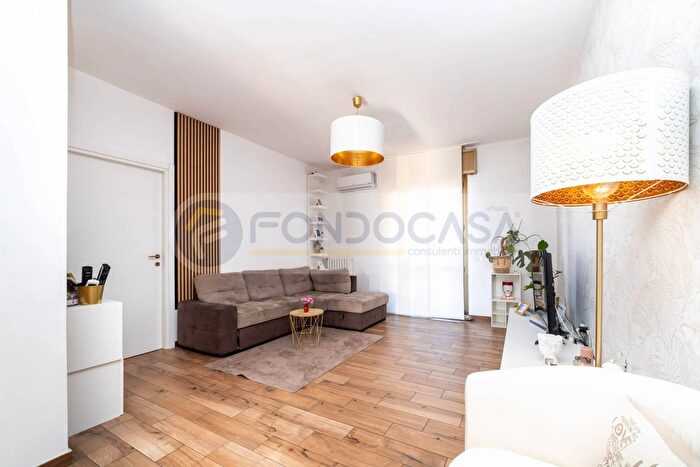 Appartamento quadrilocale in vendita in Via del Ricordo, Milano