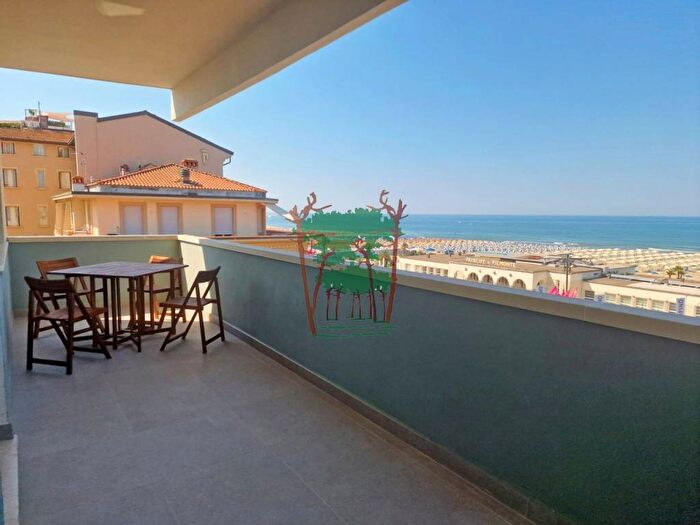 Casa quadrilocale in affitto in Città Giardino, Viareggio