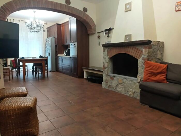 Casa con 7 locali in affitto in Reggio Calabria