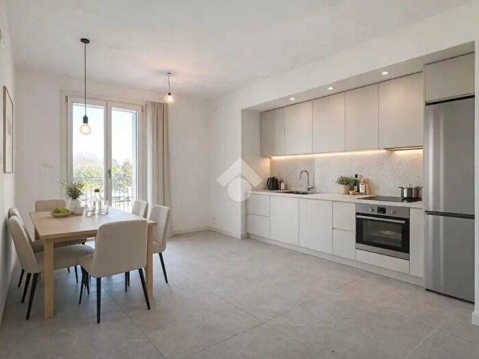 Appartamento trilocale in vendita in Tavagnacco Colugna, Tavagnacco