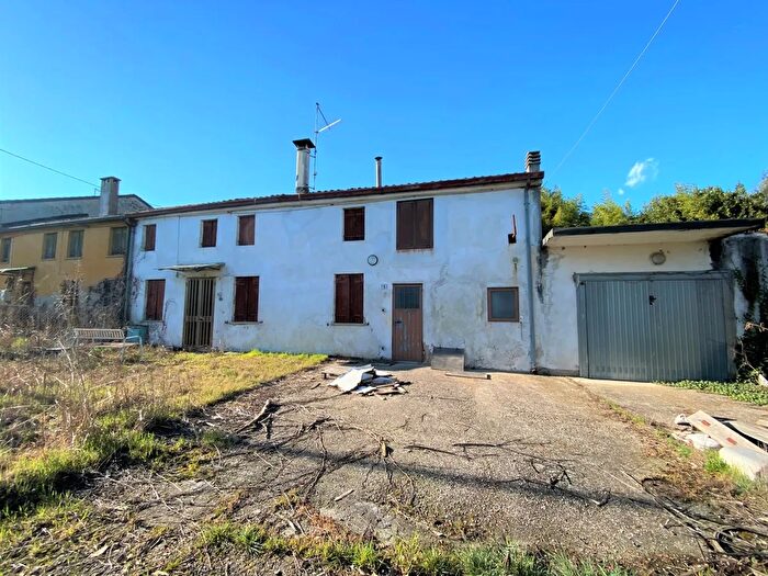 Casa quadrilocale in vendita in Via Matteotti, Noventa Vicentina