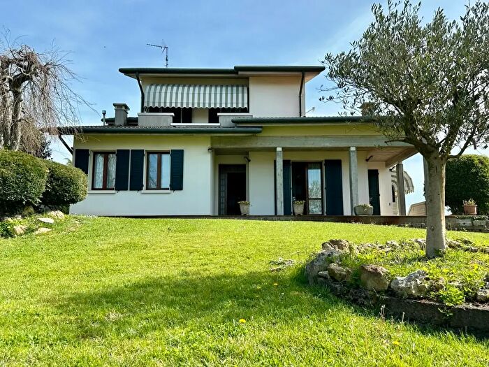 Casa con 5 locali in vendita in Via G Matteotti Snc, Borgo Veneto