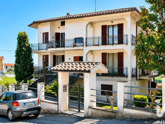 Appartamento con 9 locali in vendita in Via Via Guido Rossa, Staffolo