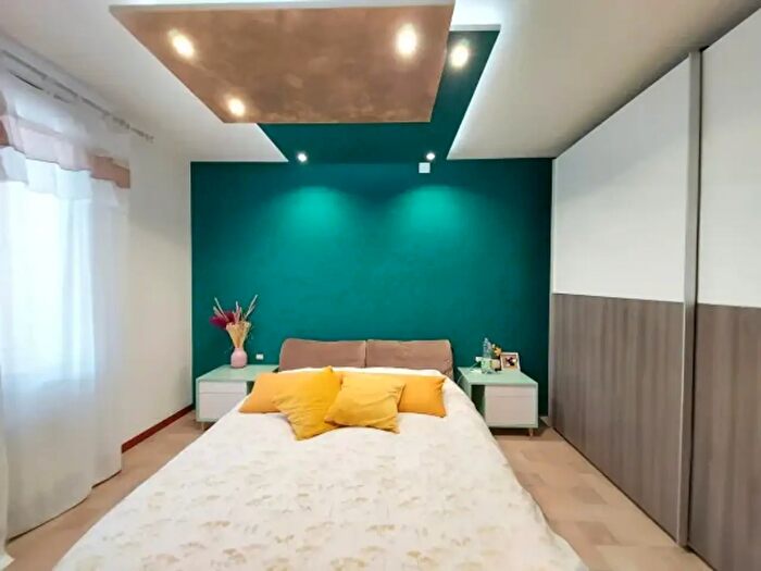 Appartamento con 6 locali in vendita in Ostiglia