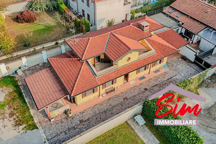 Casa trilocale in vendita in Via XXV Aprile c, Galliate