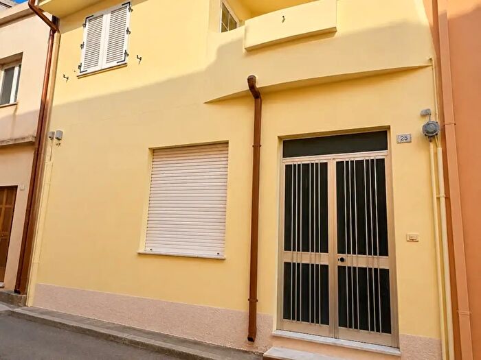 Casa con 7 locali in vendita in Via Spano, San Vito