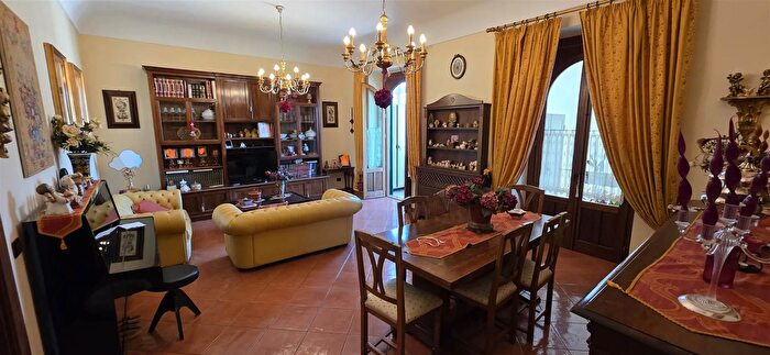 Appartamento trilocale in vendita in Corso Sicilia, San Cataldo