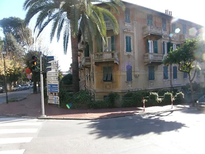 Appartamento con 6 locali in vendita in Viale Rainusso, Santa Margherita Ligure