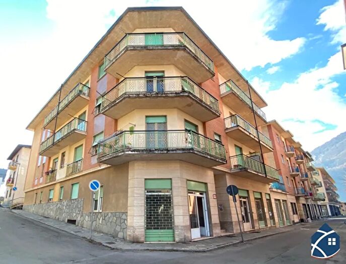 Appartamento trilocale in vendita in Villar Perosa Via Cavour, Villar Perosa