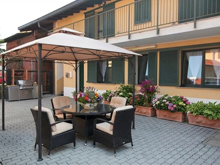 Appartamento bilocale in vendita in Via San Sebastiano, Marnate