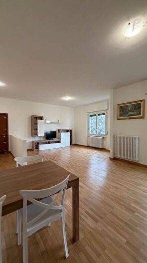 Appartamento trilocale in affitto in Via Lambro, Lesmo