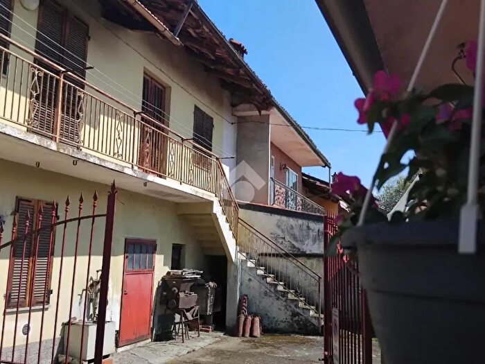 Casa quadrilocale in vendita in Via Villafranca, Vigone