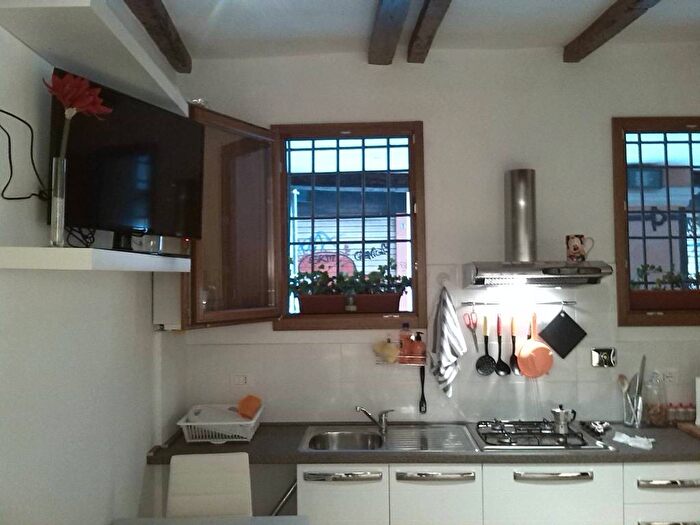 Appartamento monolocale in affitto in Via Fondazza, Santo Stefano, Bologna