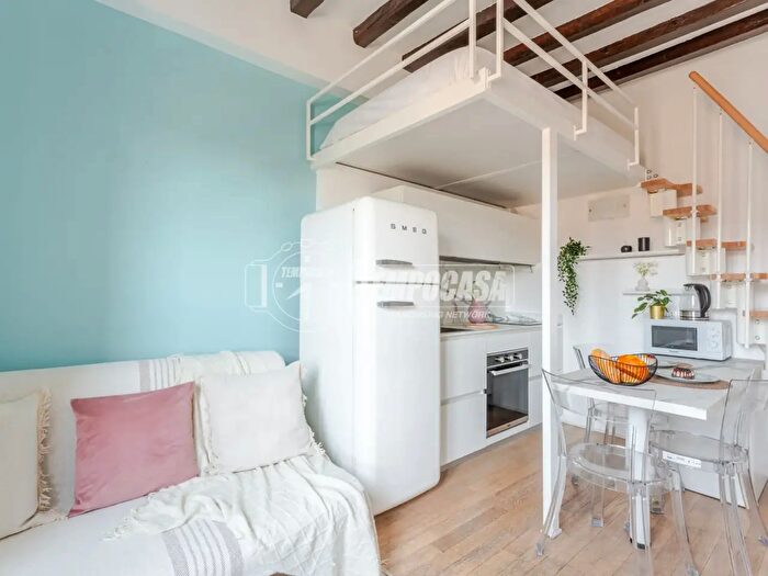 Appartamento monolocale in vendita in Via Paolo Frisi, Milano
