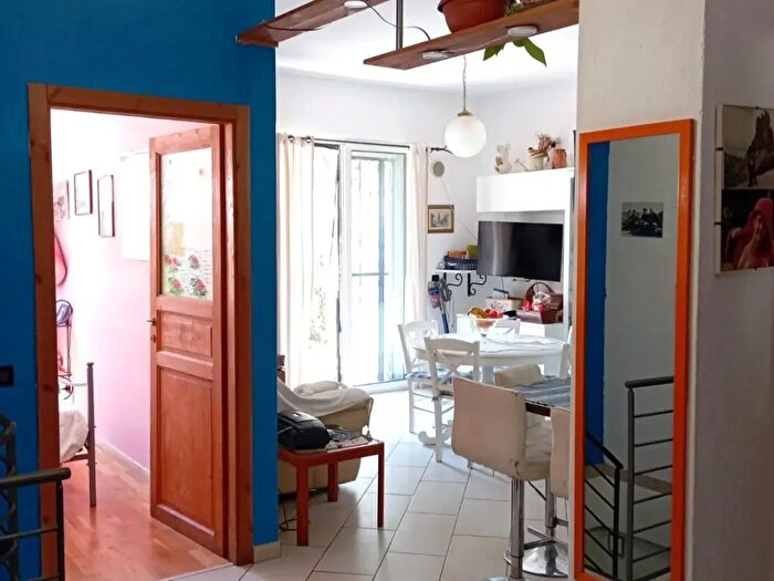 Appartamento con 6 locali in vendita in Via Agave, Varazze
