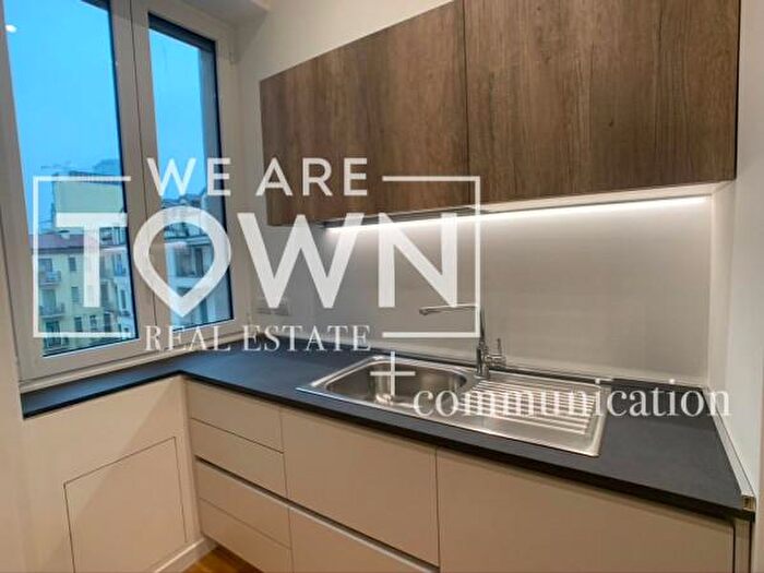 Appartamento trilocale in affitto in Via Tonale, Milano