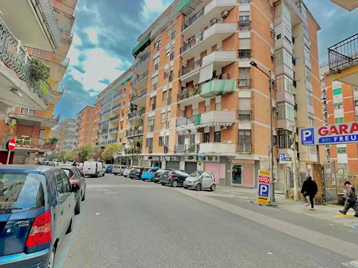 Appartamento quadrilocale in vendita in Via Sigmund Freud, Napoli