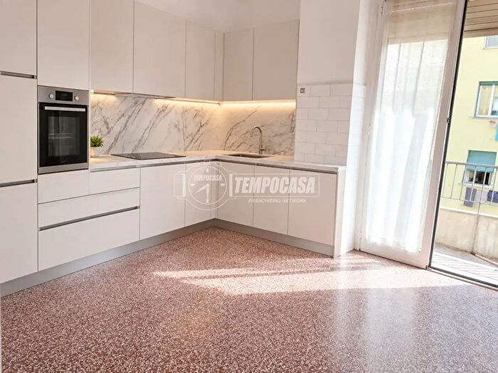 Appartamento con 6 locali in vendita in Via Manfredo Fanti, Genova