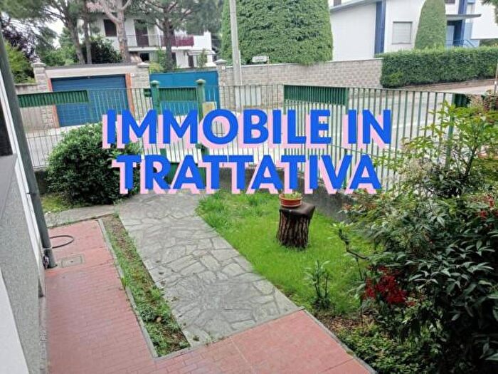 Appartamento con 5 locali in vendita in Via col di Lana, Busto Garolfo