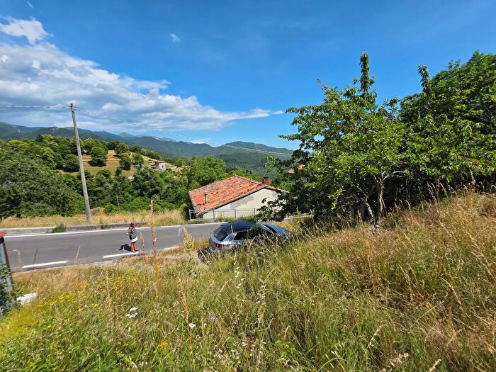 Casa con 8 locali in vendita in Ca di Gallini, Castiglione Di Garfagnana
