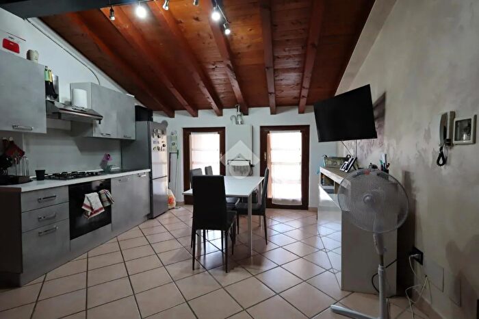 Appartamento bilocale in vendita in Via Campagna, Montirone